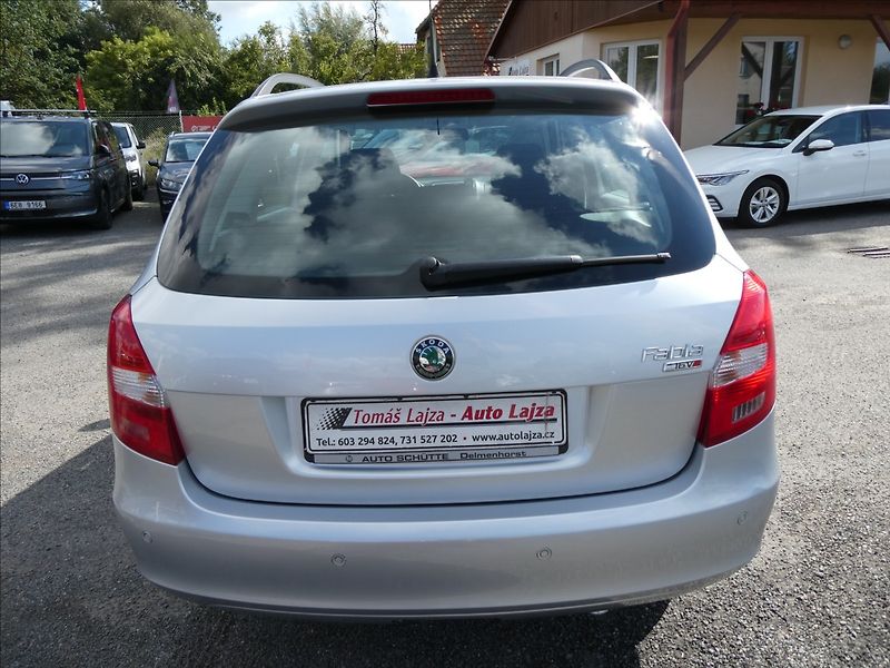 Škoda Fabia 1,6 i 1.MAJITEL,závěs,serviska - fotka 8 z 59