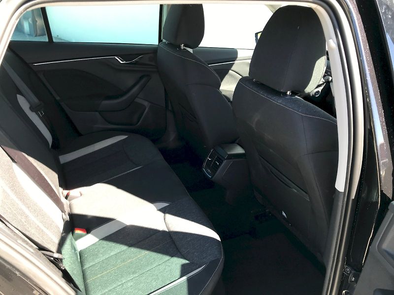 Škoda Kamiq (2025) SELEC TSI 85/1.0 M6F - fotka 12 z 28