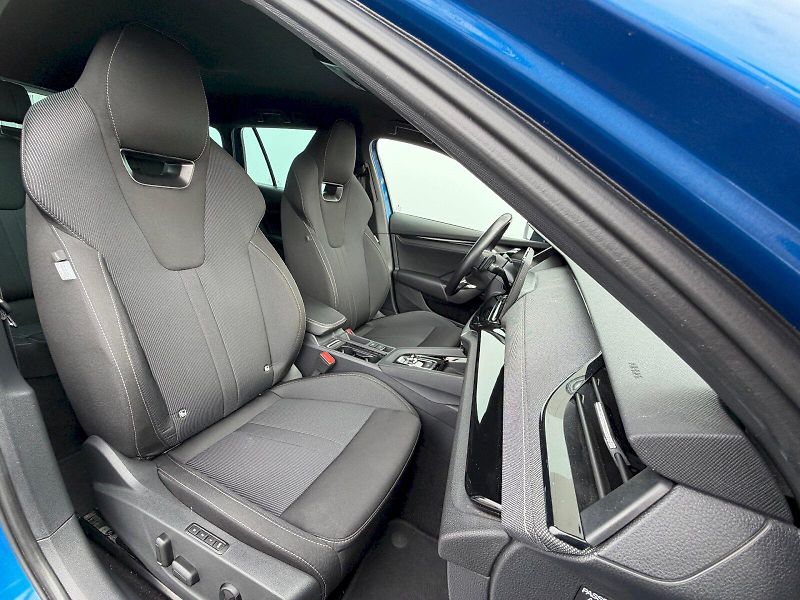 Škoda Octavia (2023) 2.0 TDI 110kW DSG SportLine - fotka 30 z 35