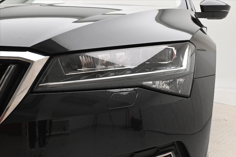 Škoda Superb 2,0 TDI 110 kW Style Záruka až - fotka 28 z 30