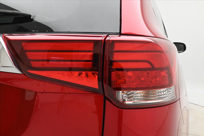 Mitsubishi Outlander 2,4 PHEV Intense+ 4WD Záruka a - fotka 31 z 32