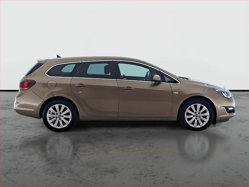 Opel Astra (2014) 1.6 CDTI, Xenony, Tempomat - fotka 6 z 17