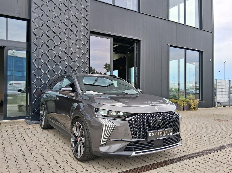 DS Automobiles DS7 Crossback PERF. LINE + E-TENSE 360K 4x4 - fotka 6 z 37