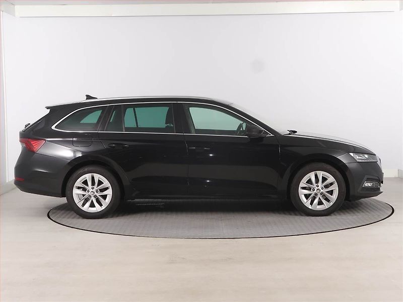 Škoda Octavia (2020) Style 2.0 TDI, Serv.kniha - fotka 6 z 16