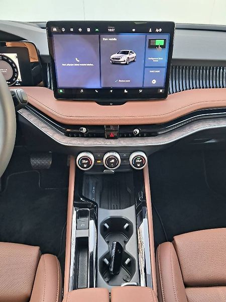 Škoda Superb (2024) L&K 2.0 TDI / 142 kW 4x4 DSG7 - fotka 17 z 32