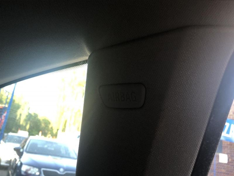 BMW Řada 5 (2015) 518d Touring NAVI velmi pěkný - fotka 67 z 76