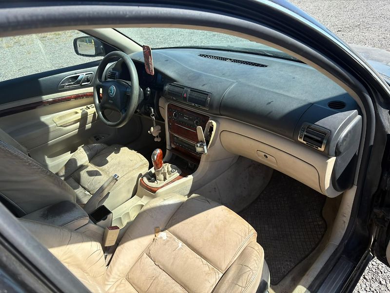 Škoda Superb (2002) Škoda Superb 1.9 TDI  - 3U  - fotka 12 z 12