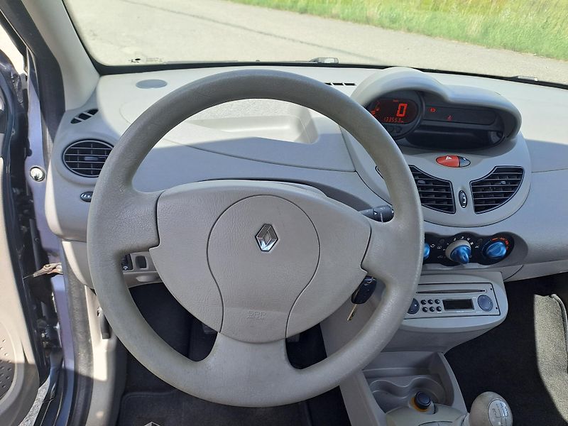 Renault Twingo 1.2 2 x KOLA, KLIMA - fotka 16 z 21
