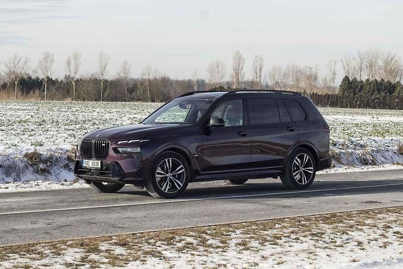 X7 představuje u bavorské automobilky vrchol nabídky mezi SUV.