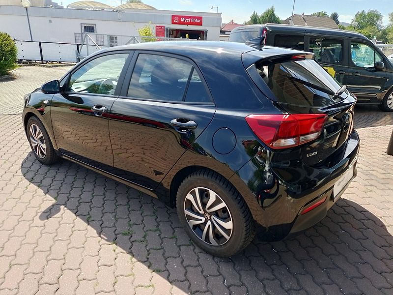 Kia Rio (2020) Attract 1.2 l - fotka 6 z 14