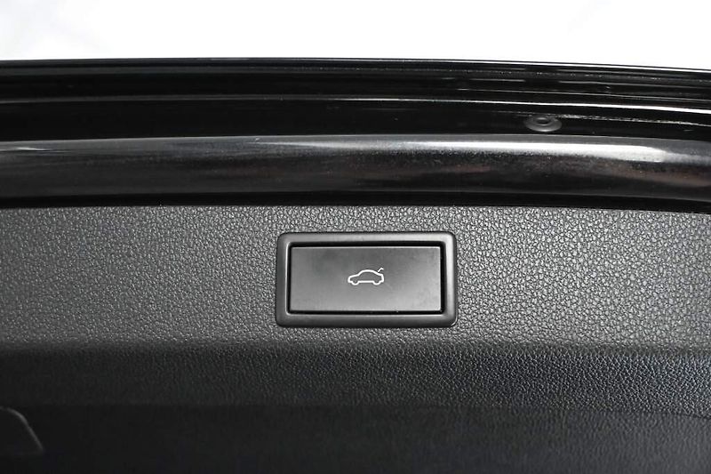 Škoda Superb (2022) 2.0 DSG LED ACC Virtual Tažné - fotka 26 z 35