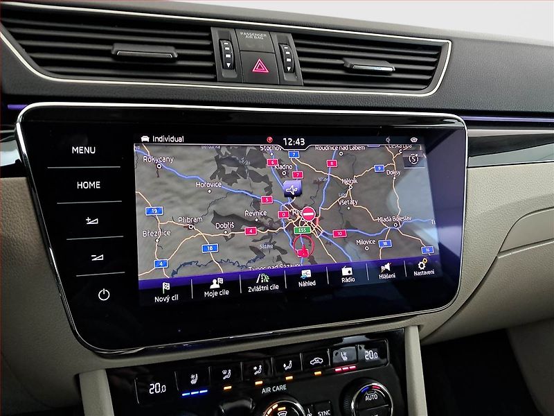 Škoda Superb (2017) Laurin&Klement 2.0 TDI - fotka 24 z 26