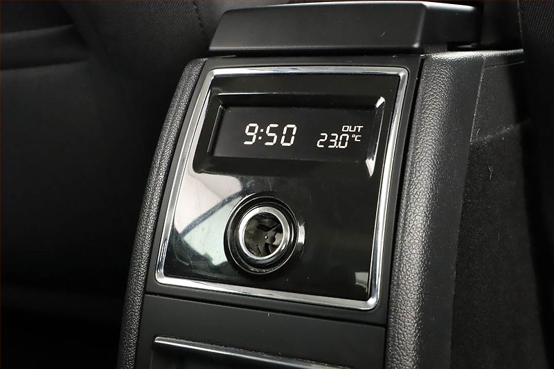 Škoda Superb (2010) 2.0 TDI, 4X4, nová STK - fotka 12 z 13