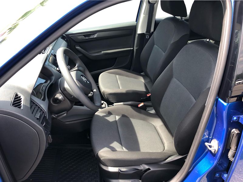 Škoda Fabia COMBI 1.0 TSi ACTIVE - fotka 11 z 27