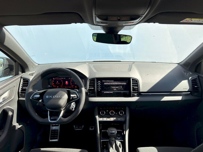Škoda Karoq (2026) SPORTLINE TSI 1.5/110KW 7AP - fotka 15 z 28