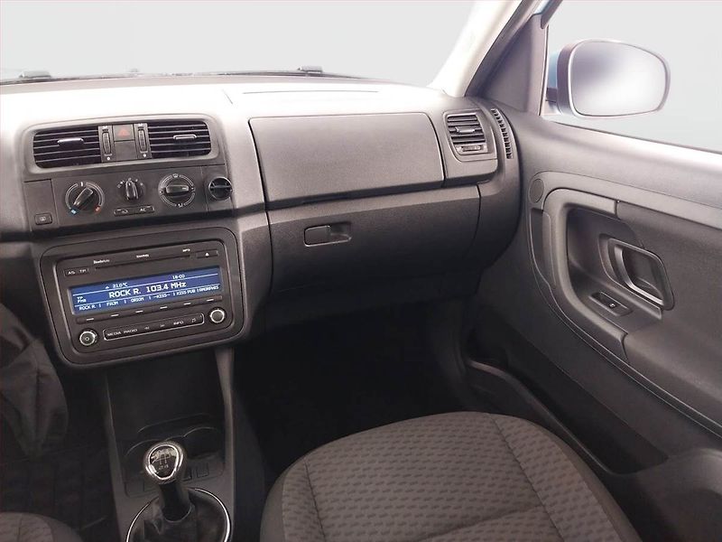 Škoda Roomster (2011) 1.2 TSI, Park. senzory - fotka 8 z 19