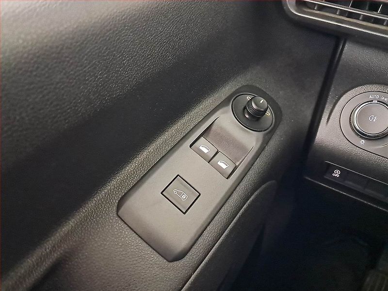 Opel Combo (2020) 1.5 CDTI, ČR, 1Maj - fotka 12 z 13