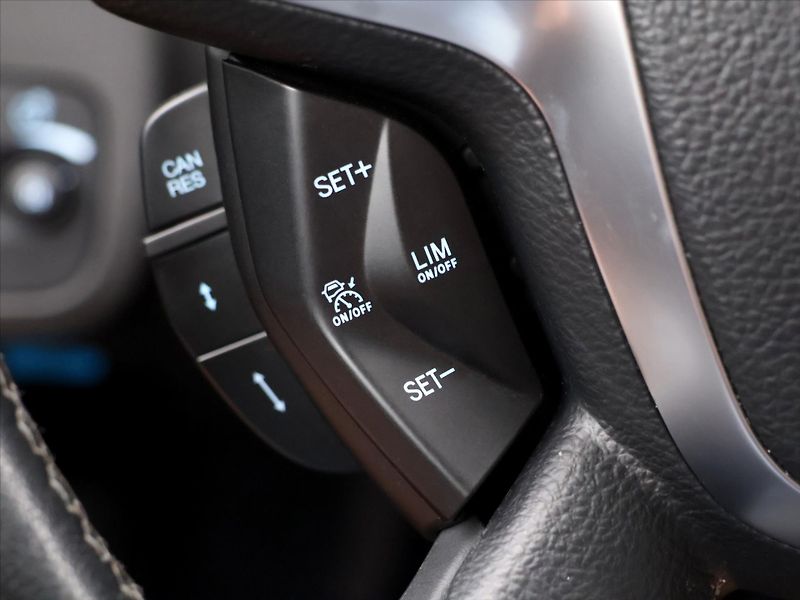Ford Kuga 2,0 TDCi 132kW 4x4 Titanium - fotka 19 z 35