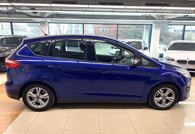 Ford C-MAX Trend 1,6TDCi, ČR, 1.MAJ - fotka 7 z 27