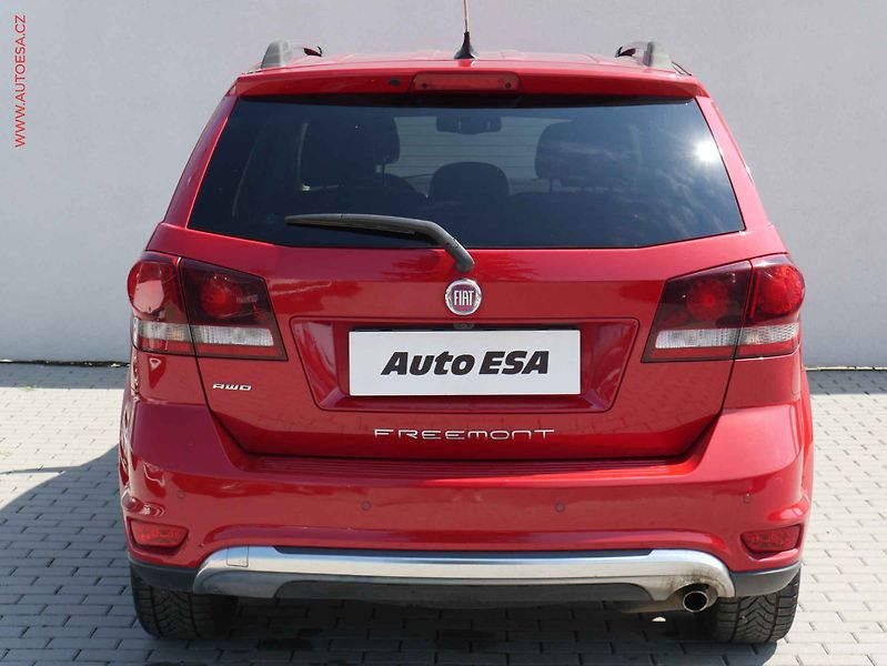 Fiat Freemont (2014) 2.0 JTD 4x4, Cross, AT, kůže - fotka 5 z 22