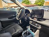 Hyundai i30 1.MAJ.-AUTOMAT-NIZKÉ KM-KAMERA - náhled 8