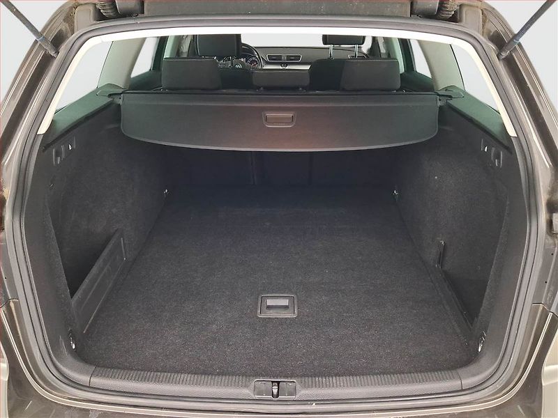 Volkswagen Passat (2014) Alltrack 2.0 TDI, 4X4 - fotka 14 z 26