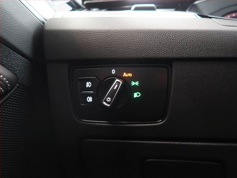 Volkswagen Passat (2019) R-Line 2.0 TDI, 4X4, Automat - fotka 18 z 26