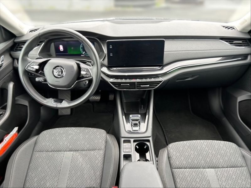 Škoda Octavia 1,5 e-TEC 110 Style AT - fotka 9 z 11