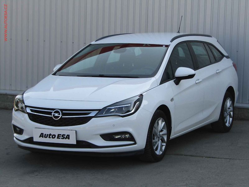 Opel Astra (2018) 1.6CDTi Sports Tourer, ČR - fotka 3 z 20