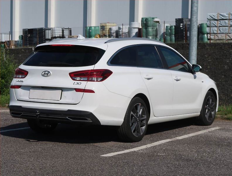 Hyundai i30 (2021) Style 1.5 T-GDI MHEV, Automat - fotka 5 z 16
