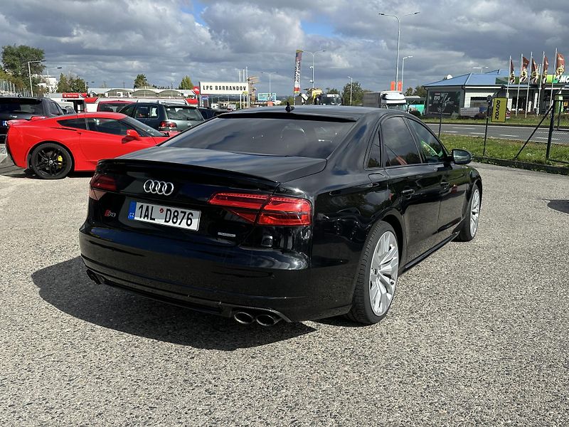 Audi A8 (2015) Audi A8 2015 - fotka 7 z 14