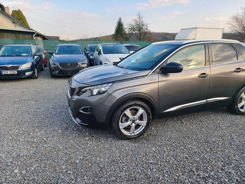 Peugeot 3008 (2019) - fotka 12 z 41