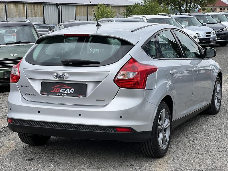Ford Focus 1.0i KLIMATIZACE ALU PŮVOD ČR - fotka 7 z 37