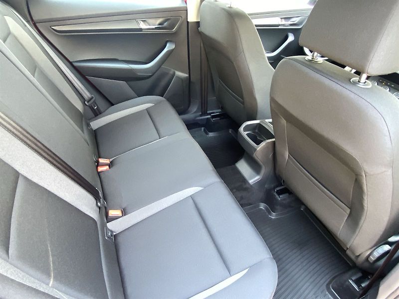 Škoda Karoq (2020) 1.0 TSI Active + - fotka 11 z 28
