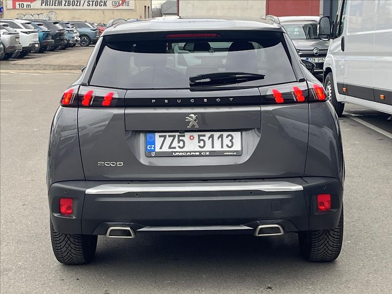 Peugeot 2008 1,2 PT  Allure EAT8 zár 6/28 - fotka 5 z 24