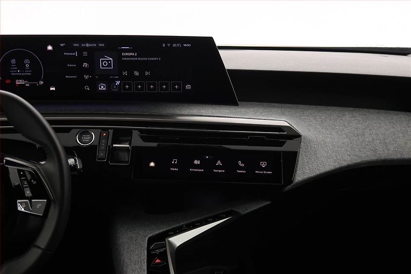 Peugeot 5008 (2025) Allure PureTech 130 - fotka 12 z 20