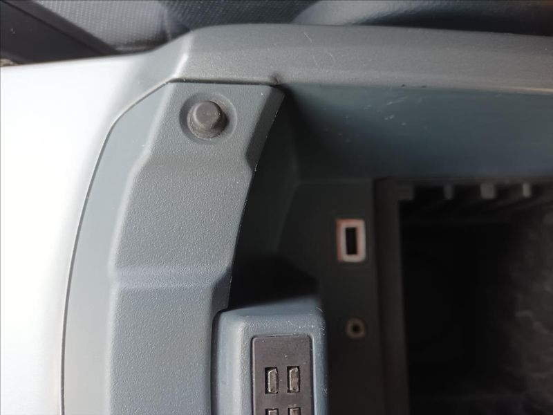 Ford Grand C-MAX 2,0 TDCI,103KW,NAVI,SERVIS, - fotka 39 z 45