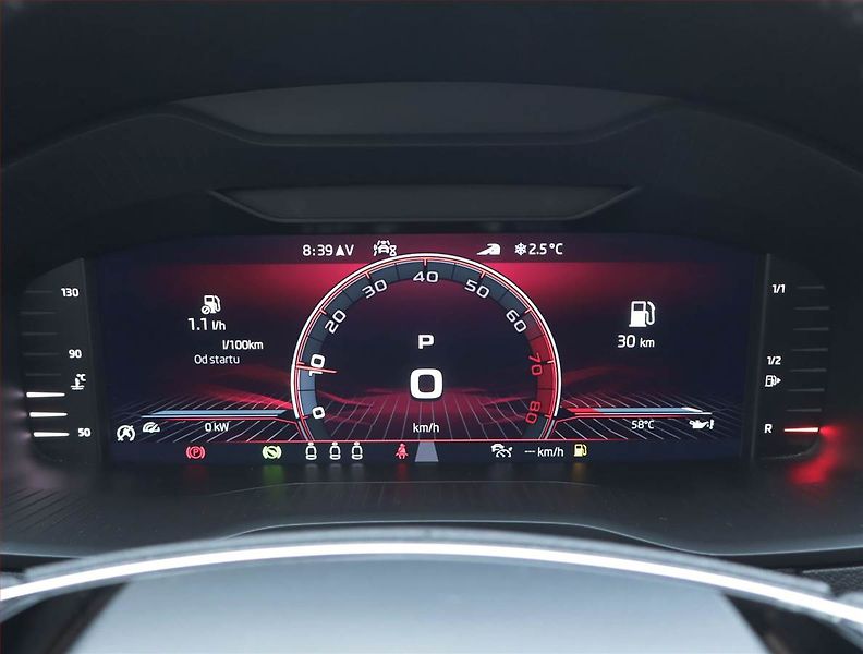 Škoda Karoq (2023) Sportline 1.5 TSI - fotka 11 z 24