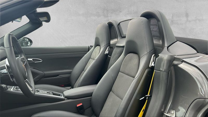Porsche Boxster 718 - fotka 16 z 29