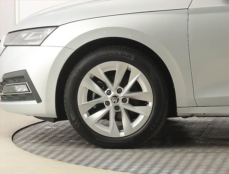 Škoda Octavia (2023) 2.0 TDI, Automat, ČR,1.maj - fotka 15 z 27