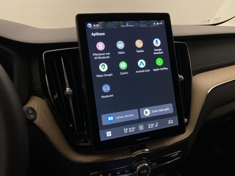 Volvo XC60 T8 AWD RECHARGE DARK ULTRA CZ - fotka 8 z 61