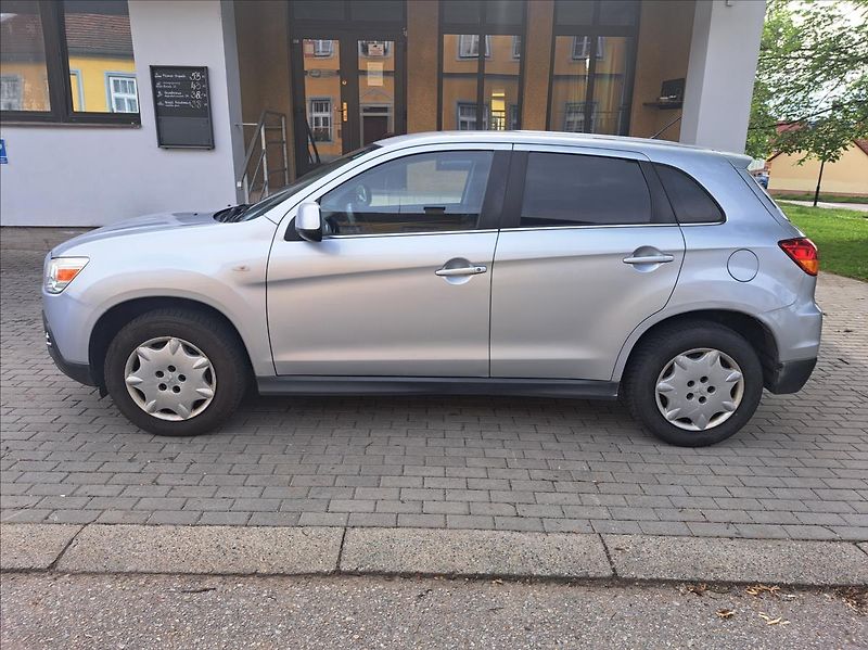 Mitsubishi ASX 1,8 Di-D  4x4 - fotka 6 z 50
