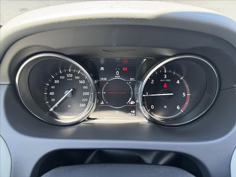 Land Rover Discovery Sport 2,0 TD4 150k SE AWD - fotka 17 z 34