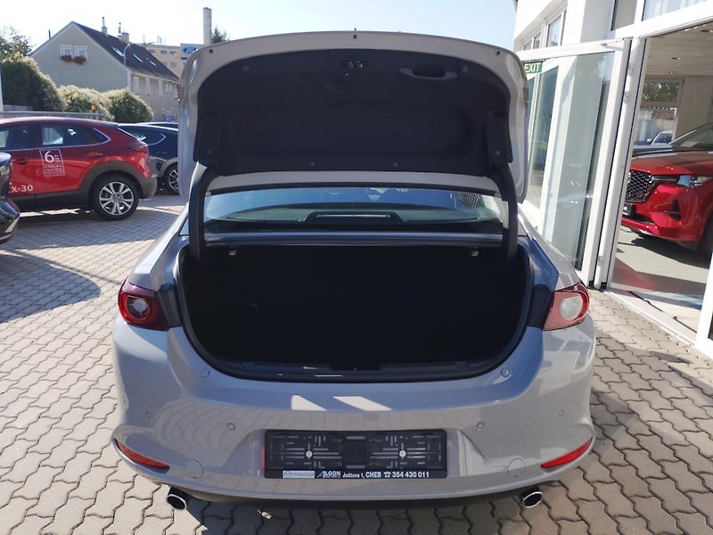 Mazda 3 (2026) SDN 2,5 MT, Centre-line, AKCE! - fotka 19 z 24