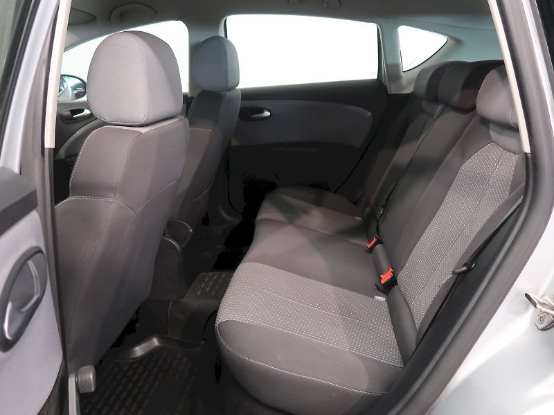 Seat Leon (2011) 1.6TDI 77KW - fotka 14 z 22