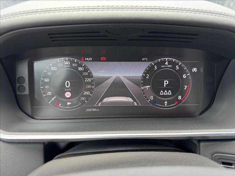 Land Rover Range Rover 5,0 S/C V8 Autobiography AWD Č - fotka 17 z 39