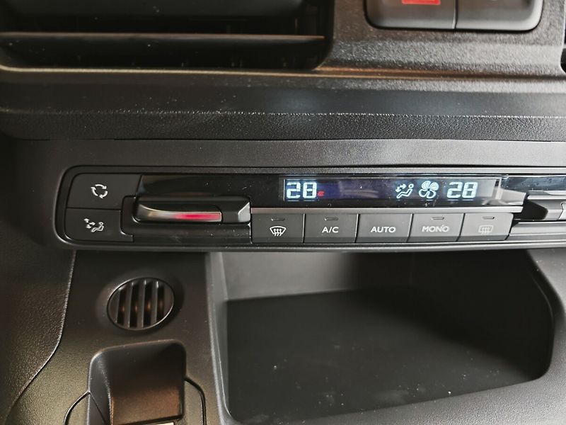 Toyota ProAce City Verso Full Electric (50kWh) Business - fotka 23 z 27