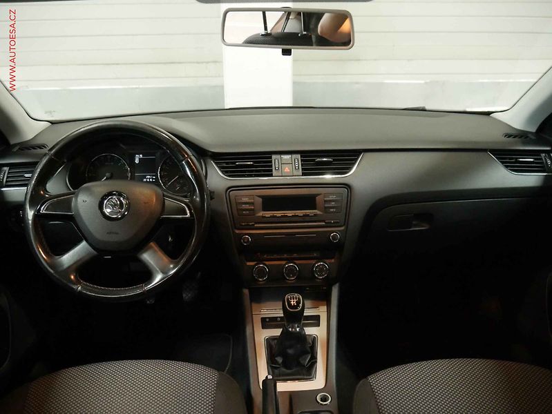 Škoda Octavia (2014) 1.6 TDi, 1.maj, AC, tempo - fotka 8 z 14