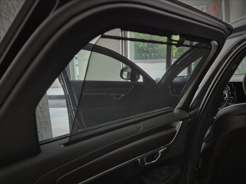 Volvo V90 CC D5 AWD Drive-E Pro POLESTAR - fotka 32 z 46