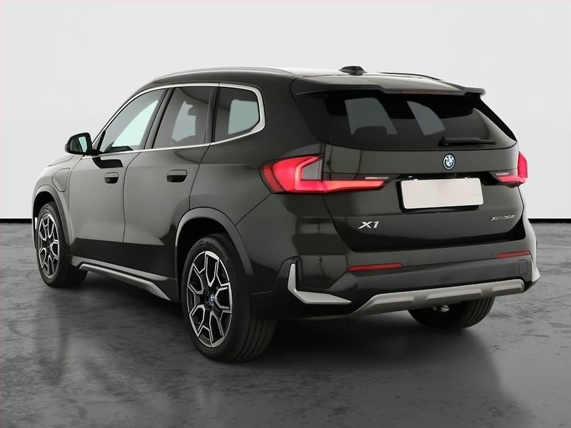 BMW X1 (2023) xDrive30e - fotka 4 z 21